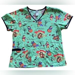 Disney Winnie the Pooh Not So Scary Halloween Scrub Top Green Size Large